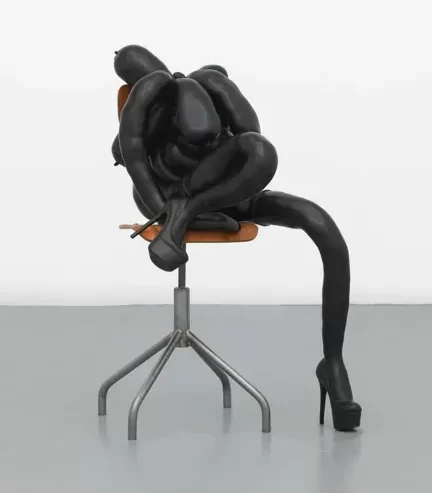 Sarah Lucas, Anjo, 2022. Foto: Steve Russell Studios